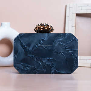 Bolsos de mano de resina acrílica hechos a mano del vendedor de Alibaba para mujer, diseño de patrón de piedra clásico e informal con estilo - Product Image 4