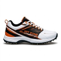 Chaussures de cricket Elite Spike : Adhérence maximale, confort optimal, légères, durables, pour l'entraînement et les matchs.
