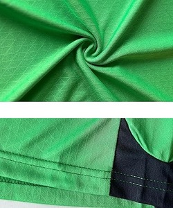 เสื้อเจอร์ซีย์สีเขียวเรียบๆ และกางเกงขาสั้นสีดำ ชุดฟุตบอลเด็ก สำหรับเล่นในสนามฝึกซ้อมและออกกำลังกาย - Product Image 4