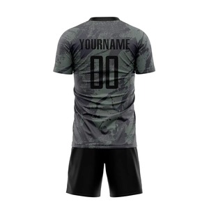 Maillots de football pour hommes en stock, prêts à être expédiés, en tissu respirant à séchage rapide, options personnalisées avec impression sérigraphique pour clubs - Product Image 5