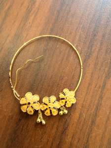 Anneau de nez en or massif 22 carats, bijou de mariage traditionnel indien, design Nath motif paon floral émaillé, grande taille, fil de piercing - Product Image 5