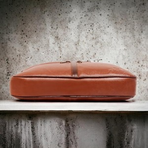 Bolso Mensajero Cuadrado de Cuero Genuino Hecho a Mano para Hombre - Bolso Cruzado Clásico de Bajo Costo para Portátil, Oficina y Viajes - Product Image 5