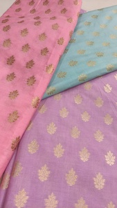 Tissu en coton imprimé avec motif à pois dorés pour vêtements de sari pour femmes, largeur en stock - Product Image 3