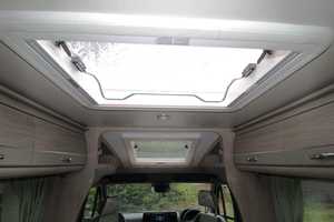 Autocaravanas de Lujo Usadas BE 2024, Autocaravanas RVS en Venta para Campamentos, Aventuras Acuáticas y Aéreas - Product Image 5