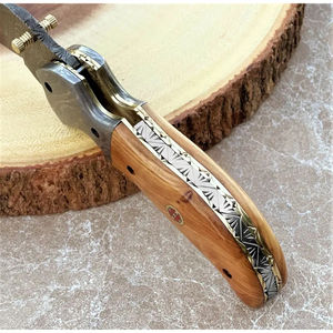 Couteau de poche artisanal Burraq en acier Damas, personnalisable OEM, avec manche en bois et étui en cuir – Cadeau d'anniversaire, cadeau pour témoin de mariage - Product Image 4