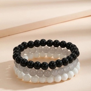 Elegante conjunto de pulsera con cuentas negras, blancas y grises, diseño elástico hecho a mano de calidad superior, joyería Unisex elegante, uso diario perfecto - Product Image 1