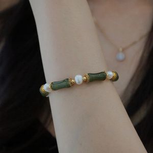 Bracelet en jade vert, perle de jade naturelle, chaîne en or, bracelet de yoga en cristal, bijoux de guérison, cadeau pour elle - Product Image 5