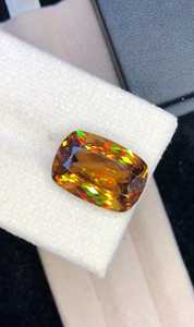 Gema de esfene natural con corte cojín, piedra facetada suelta para la fabricación de joyería fina, regalo para coleccionistas de gemas - Product Image 3