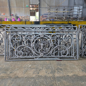 Los diseños de cercas de metal y cercas de Seguridad Premium mejoran la seguridad de la propiedad al tiempo que agregan un encanto arquitectónico sofisticado - Product Image 6