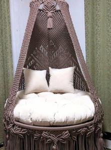 Chaise suspendue en macramé - Product Image 1