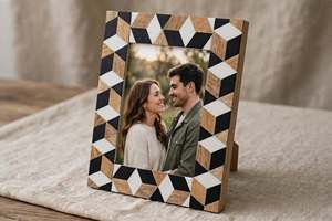 กรอบรูปโมเสค MDF ทำมือ ลายเรขาคณิตสีดำขาว รูปทรงลูกบาศก์ 3 มิติ ผลิตพิเศษในอินเดีย - Product Image 2