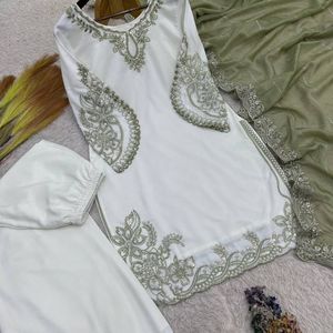 Ensemble Kurti et Palazzo en pur coton brodé avec dupatta en soie Tabby et travail de sequins, prêt à porter pour femme - Product Image 4