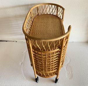 Carrito de ratán natural hecho a mano de alta calidad, carrito de bar de hotel, banquete de restaurante de Hotel de lujo antiguo hecho en Vietnam - Product Image 2