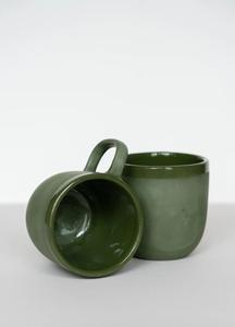 Taza de Cerámica Moderna con Esmalte Verde Oliva Intenso, Contorno Elegante, Asa Ergonómica, Diseño que Retiene el Calor para un Estilo de Cocina Contemporáneo - Product Image 5