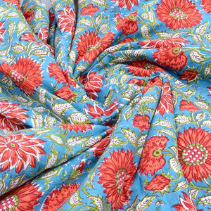 Tissu 100% coton doux et pur à imprimé floral pour vêtements - Robe indienne pour robes, rideaux, vêtements de nuit, jouets - Léger - Product Image 1