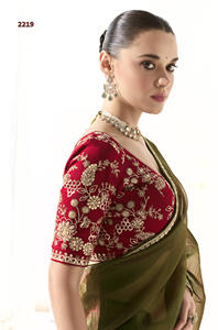 Sari de seda pesada de moda con bordado completo de hilo, lentejuelas y perlas, incluye blusa con bordado completo y blusa de diseñador - Product Image 5