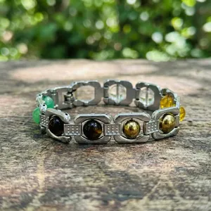 Bracelet Dhan Yog en pierres précieuses naturelles pour hommes et femmes, 5 pierres : Citrine, Œil de tigre, Aventurine verte, Pyrite, Quartz clair, ton argenté - Product Image 1