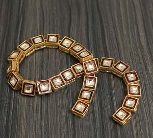 Conector Ovalado de Aleación Chapado en Oro de 18K con Cristales Golden Meena Kaari, Tamaño 11x13mm, Componentes para Joyería y Collares, Venta al por Mayor - Product Image 1