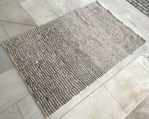 Eco-Friendly Moroccan Style Hand-Knotted Woolen <b>Rug</b> Modern Design AISHA FABS Abstract Pattern Medium Pile Rectangle 0.4-0.6 Home - Product Image 1
