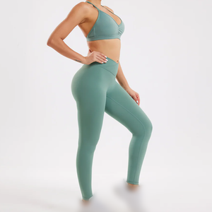 Ensemble 2 pièces de leggings et soutien-gorge de sport respirants pour femmes, fabriqués en usine, au-dessus du genou, sans couture, pour le yoga - Product Image 3
