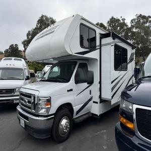 Camping-car familial de luxe 4x4, caravane en fibre de verre, maison mobile pour l'aventure, le camping et les voyages tout-terrain. - Product Image 1