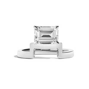 Anillo de compromiso de oro de 14K y 18K con diamante cultivado en laboratorio de corte esmeralda de 2 quilates, engaste de púas oriental y occidental, bandas solitarias arquitectónicas escalonadas, venta al por mayor - Product Image 1