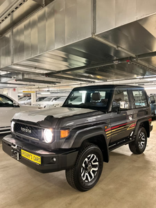 โตโยต้า แลนด์ ครุยเซอร์ LC71 ฮาร์ดท็อป LXz ปี 2026 รถ SUV ใหม่ ขับเคลื่อน 4 ล้อ เครื่องยนต์ดีเซล เกียร์ธรรมดา สมรรถนะสูง สำหรับขับขี่ออฟโรด พร้อมส่งออก - Product Image 2