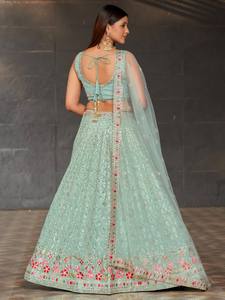 Ensemble Lehenga Choli vert menthe brodé, motif floral, tenue traditionnelle indienne pour femme, longueur ras du sol, coupe ample en Georgette - Product Image 3