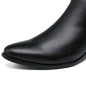 รองเท้าหนังเชลซีผู้ชายสำหรับฤดูหนาวกลางแจ้ง คุณภาพสูง ป้องกันรอยยับ น้ำหนักเบา ขายดี ราคาสมเหตุสมผล - Product Image 2