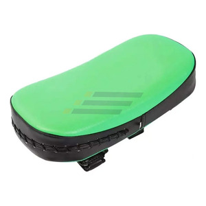Almohadillas Tailandesas Personalizadas OEM con Acolchado Resistente, Protector para Patadas y Golpes para Entrenamiento de Muay Thai, Boxeo, Artes Marciales Mixtas (MMA) - Product Image 4