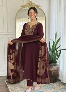<b>Women</b> Rayon Salwar Kameez Embroidery Work With Dupatta Traditional Indian Pakistani <b>Suit</b> Regular Fit Party Casual Wear - Product Image 3