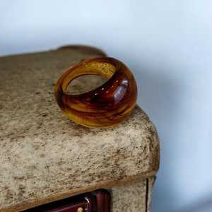 Bague de mariage géométrique en résine Design Sense, tendance moderne, cadeau pour femme, accessoire décontracté pour collection - Product Image 4