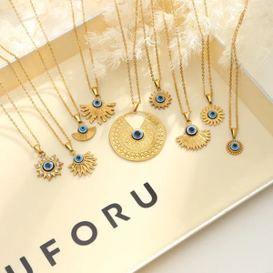 Collier pendentif œil du diable pour femmes, style hip-hop, en acier inoxydable 304 avec placage or électrolytique - Product Image 1