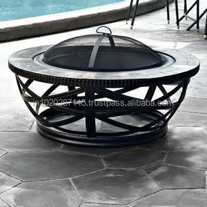 Fogata de hierro estilo granja rústica ideal para la decoración del jardín añadiendo calidez y belleza tradicional a la vida al aire libre - Product Image 5