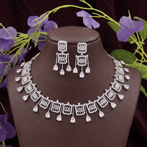 Conjunto de Collar con Diamantes Americanos y Pendientes a Juego con Cristales para Mujer, Ideal para Fiestas de Compromiso y Eventos Festivos - Product Image 3