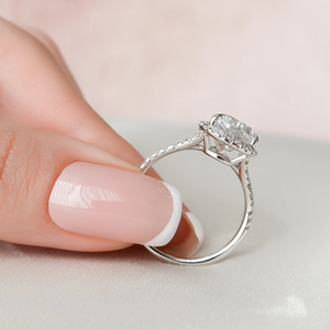 แหวนหมั้นเพชรทรงลูกแพร์สำหรับผู้หญิง ทอง 14K ดีไซน์คลาสสิค ประดับเพชรแล็บโกรว์ รับรองโดย IGI - Product Image 3