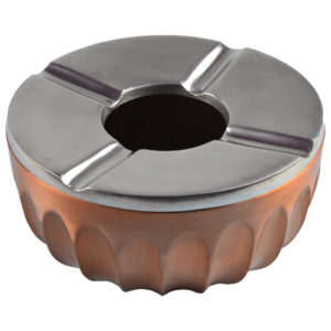 Cendrier de luxe en laiton fait main, style moderne à 4 compartiments, avec design de tête plaquée, logo personnalisé pour jardin, bar, maison, hôtel, bureau - Product Image 2