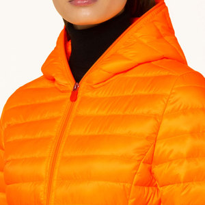 Doudoune matelassée orange vif pour femme, légère, à capuche, coupe ajustée, alternative au duvet, compressible, parka d'hiver - Product Image 6