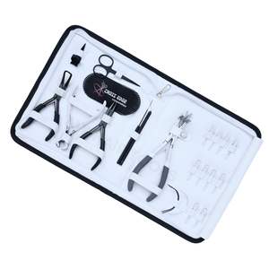 Kit completo de herramientas para aplicar extensiones de cabello con pinzas para microenlaces, pinzas para extensiones de cinta, cortador de cinta, herramienta de gancho y clips de seccionamiento. - Product Image 1
