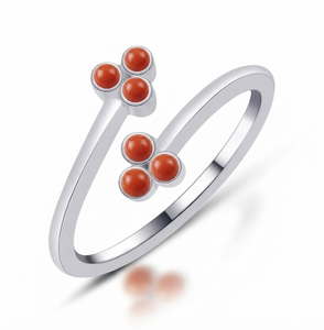 Bague d'anniversaire classique Rhaya Jewels en argent sterling 925 plaqué rhodium, sertie de trois pierres précieuses corail vintage, monture closée, délicate - Product Image 1