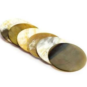 Juego de Posavasos de Cuerno Natural Artesanal de Primera Calidad, Grado Excepcional para Hoteles, Restaurantes, Bares, Cafeterías, Hogares, Decoración de Mesa, Protección - Product Image 1