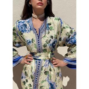 Beautiful Traditional Summer Floor-Length Silk <b>Kaftan</b> Printed Floral Motifs Blue Lining V-neckline Collar Wrinkle-Free Party - Product Image 5