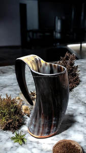 Taza Hecha a Mano de Cuerno de Búfalo, Recipiente para Beber Ecológico y Duradero, Acabado Rústico, Regalo Único de Colección - Product Image 4