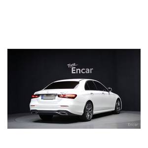 Mercedes-Benz Classe E E220d 4MATIC AMG Line 2023, 67 554 km, Diesel, Automatique, Sièges en Cuir, Caméra Arrière, Volant à Gauche - Product Image 2