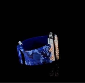 Montre chronographe sertie de diamants avec bracelet camouflage bleu, lunette et cadran entièrement pavés, montre de luxe personnalisée - Product Image 4