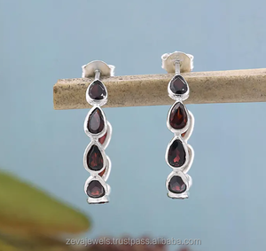Boucles d'oreilles en argent sterling avec pierres précieuses grenat taille poire bijoux de conception faits à la main - Product Image 4