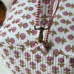 Hot Selling Custom Size Boho Vintage Style Quilted Duffle <b>Bag</b> with Zipper Closure Portable Travel Weekender <b>Bag</b> For Women - Product Image 2