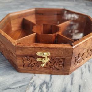 Caja de especias octogonal hecha a mano de madera de Sheesham, organizador de masala con tapa de vidrio - Product Image 6
