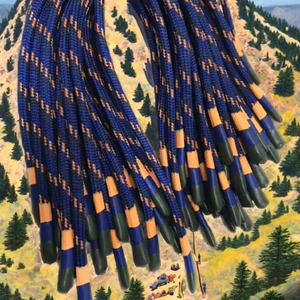 Pin Metálico Redondo Plateado Reflectante de Alta Visibilidad para Zapatillas Deportivas, Botas de Senderismo y Calzado Deportivo - Product Image 3