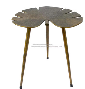 Dernière table basse en métal en fonte d'aluminium fabriquée à la main avec un élégant fabricant de techniques luxueuses à 3 pieds en métal plaqué - Product Image 3